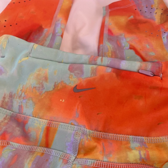 Nike Epic Luxe 7/8 running legging - small - Picture 5 of 9